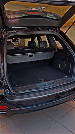 جیپ گراند شیرۆکی